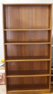 lot 4386 image: 6 Shelf Bookcase - Good Shape