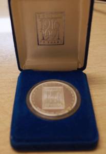 lot 4389 image: Vintage 75 Year Boeing Coin wbox - Rare Find - .999 FINE SILVER