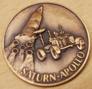 lot 4398 image: Vintage Saturn-Apollo Coin - Neat Find