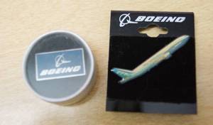 lot 4413 image: Lot of 2 Boeing Aircraft Pins
