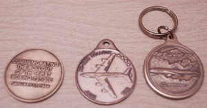 lot 4417 image: Lot of Boeing Aircraft Items - Coins and Key Chain