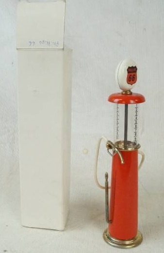 lot 5116 image: Phillips 66 Gas Pump