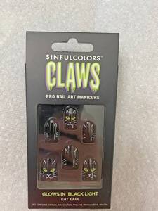 lot 2740 image: Sinful Claws - Pro Nail Art Manicure Nail Set - CAT CALL - NEW Sold for $15 a set