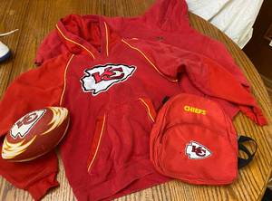 lot 2776 image: Kansas City Chiefs Youth Lot - See Photos