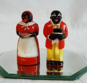lot 4521 image: Vintage Salt and Pepper Shakers