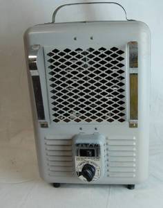 lot 2624 image: Titan Space Heater