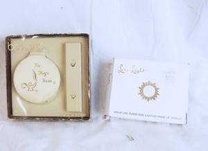 lot 2630 image: Vintage Beauty Makeup Mirrors