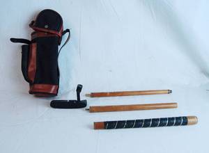 lot 2635 image: Very Cool Portable Wooden Golf Putter Club wbag - Highly Collectible