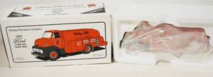 lot 5000 image: First Gear 1953 Ford C-600 with Tanker Body Die Cast Car Bank