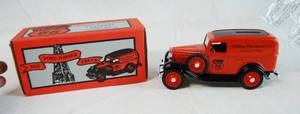 lot 5008 image: ERTL 1932 Ford Powder Truck Die Cast Bank