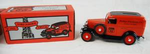 lot 5009 image: ERTL 1932 Ford Powder Truck Die Cast Bank