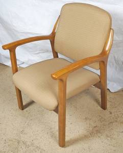 lot 2650 image: Wood Framed Chair - Great Style - Matching Chairs on Lots 4649, 2650, 2651, 2652