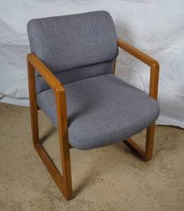 lot 2653 image: Blue Wooden Chair