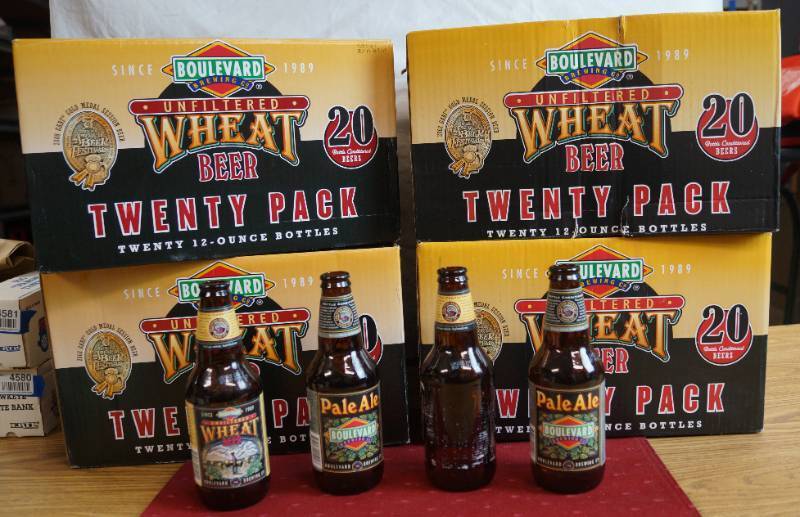 lot 4582 image: Lot of  80 Short Neck Beer Bottles