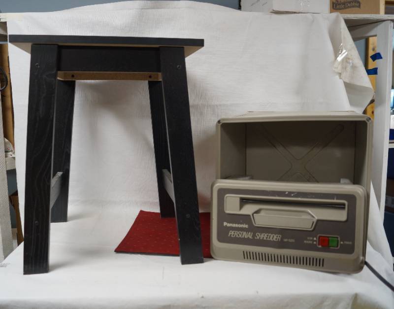 lot 4427 image: Panasonic Paper Shredder WORKS GREAT and table stand to sit it on.