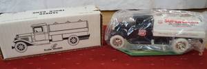 lot 2066 image: Scale Models Phillips 66 Super Clean Tanker Truck Bank