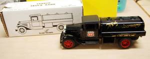lot 6475 image: Scale Models 75th Anniversary Phillips 66 Truck Bank