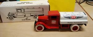 lot 6481 image: Scale Models Phillips 66 Aviation Truck Tanker Bank