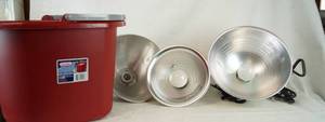 lot 2136 image: Lot of 3 Work Clip Lamps and Bucket