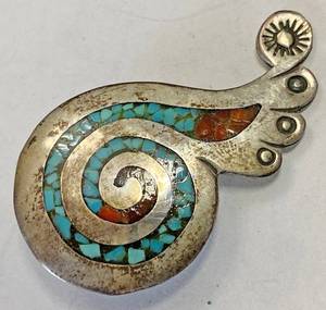 lot 3283 image: Very pretty Southwestern Style Earring - Clip On Style - Could be silver & Turquoise - See pics
