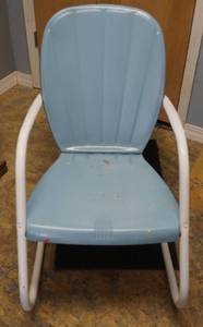 lot 2149 image: Vintage Metal Outdoor Rocking Chair Lawn Chair - Very Sought After Style