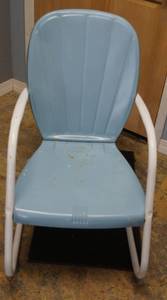 lot 2150 image: Vintage Metal Outdoor Rocking Chair Lawn Chair - Very Sought After Style Matching Chair on Lot # 2149