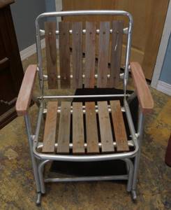 lot 2151 image: Vintage Redwood Folding Outdoor Lawn Rocking Chair