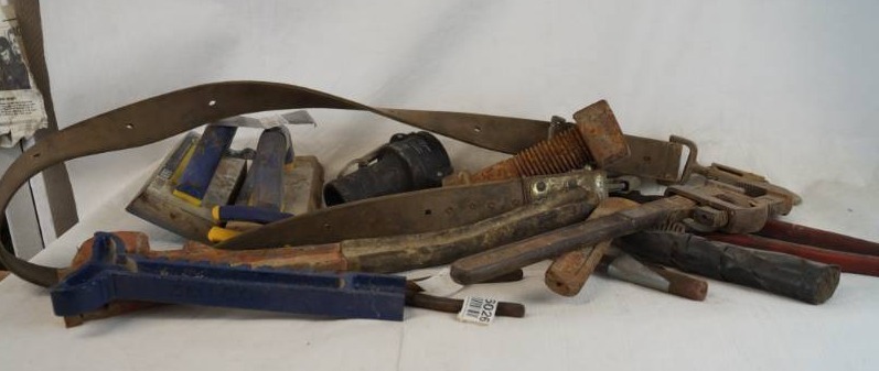 lot 4014 image: Lot of Misc. Oil Tools
