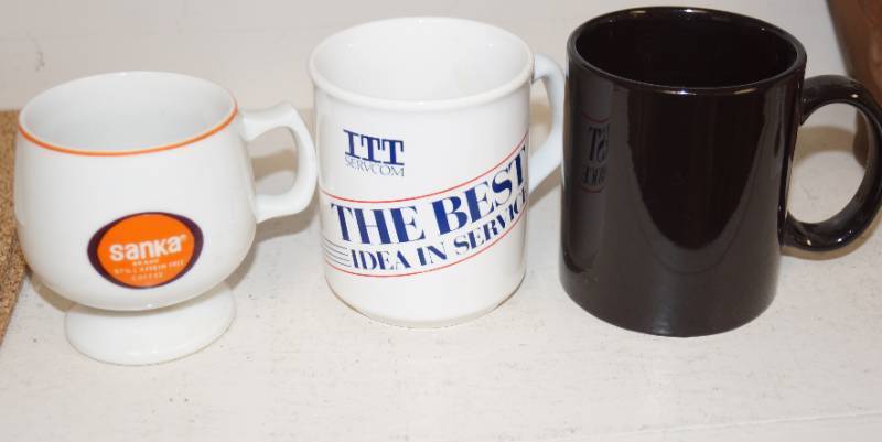 lot 4068 image: Lot of Coffee Mugs