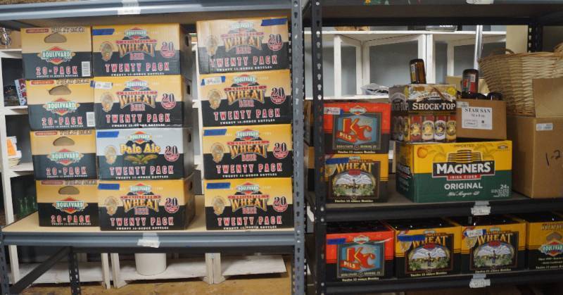 lot 4582 image: Huge Lot of Misc. Beer Bottles