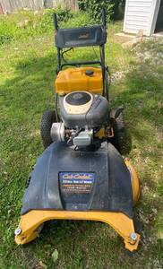lot 1001 image: Commercial CUB CADET - Electric Start - Self-Propelled - 33 Inch - Wide Cut Mower - Lawnmower - WATCH VIDEO