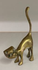 lot 2677 image: Brass Kitty Cat Ring Holder - So Cute