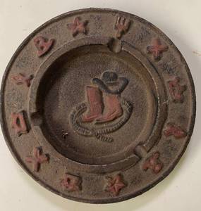 lot 2680 image: Cast Iron Vintage Cowboy Themed Ash Tray - WOW