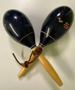lot 2683 image: Pair of Maracas- Shake it