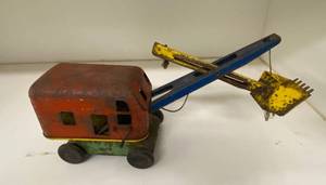 lot 2690 image: BIG Vintage Metal Toy Excavator - WOW
