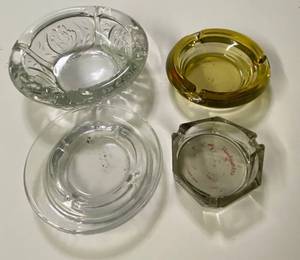 lot 2704 image: Lot of 4 Glass Ashtrays