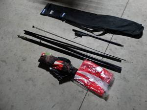 lot 2225 image: Wind flyer flag kit w bag- Poles ground stake flag bag