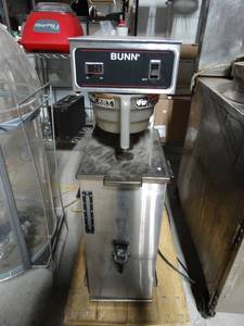 lot 2235 image: Bunn Model-TU3Q commercial tea brewer w dispenser