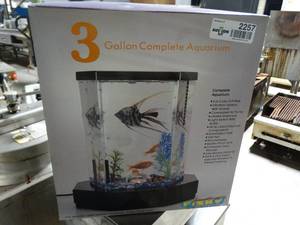 lot 2257 image: 3 gallon complete aquarium kit- New in box