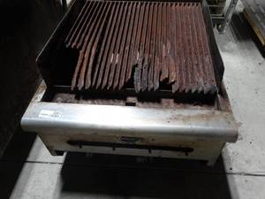 lot 2261 image: Wells commercial gas 24 chargrill