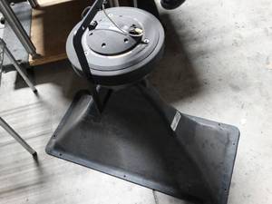 lot 2266 image: EV model-HP640 Macdaddy loud speaker