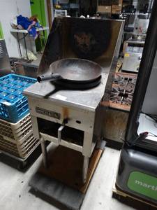 lot 2268 image: American Range commercial gas Single burner Wok wGas hose & pan