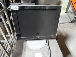 lot 2275 image: Sony LCD monitor