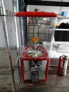 lot 2297 image: Northwestern single head candy machine w key