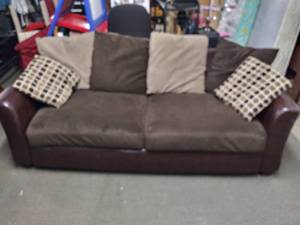 lot 5150 image: Leather with Microfiber Cushions Couch with Throw Pillows