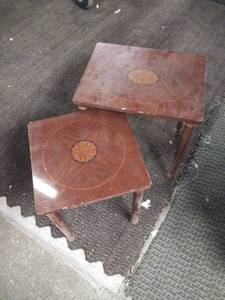 lot 5155 image: 2 Small Nesting Tables
