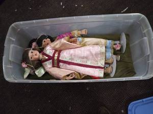 lot 5167 image: Tote of Porcelain Dolls