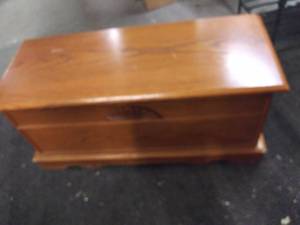 lot 5170 image: Wood Cedar Chest