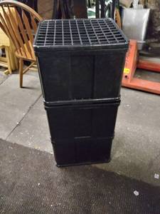 lot 5186 image: 3 Drawer Plastic Bin