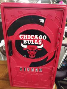 lot 5189 image: Chicago Bulls Kids Storage Locker